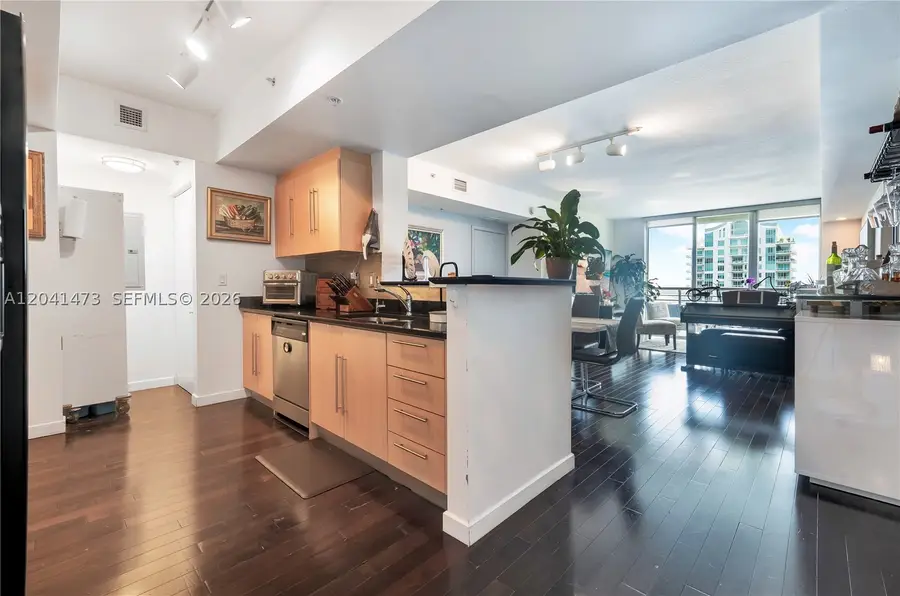 325 S Biscayne Blvd #3921, Miami, FL 33131 - #2