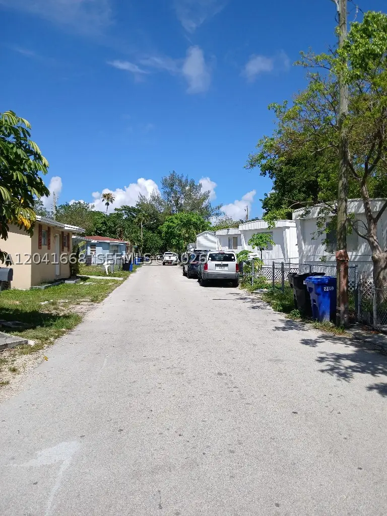 2405-2411 NE 136th Ln, North Miami Beach, FL 33181 - #3