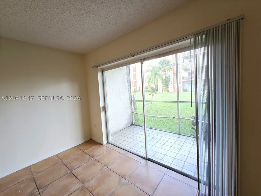 3600 NW 21st St #103, Lauderdale Lakes, FL 33311 - #3
