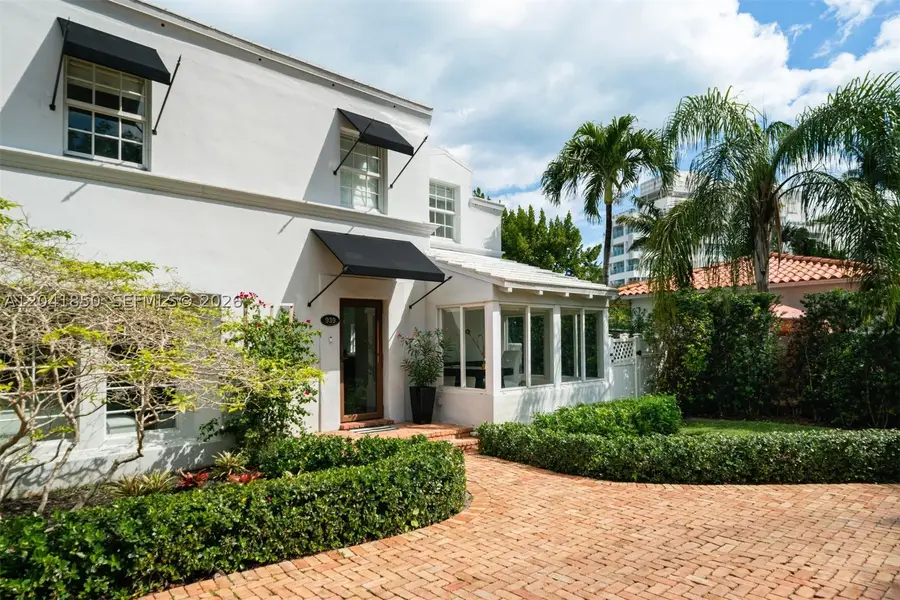 939 W 47th Ct, Miami Beach, FL 33140 - #3