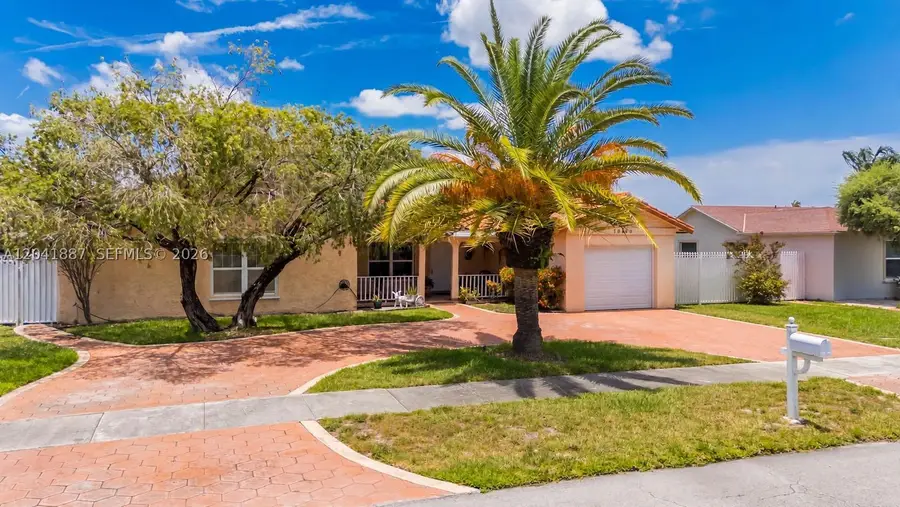 19240 NW 60th Ct, Hialeah, FL 33015 - #2