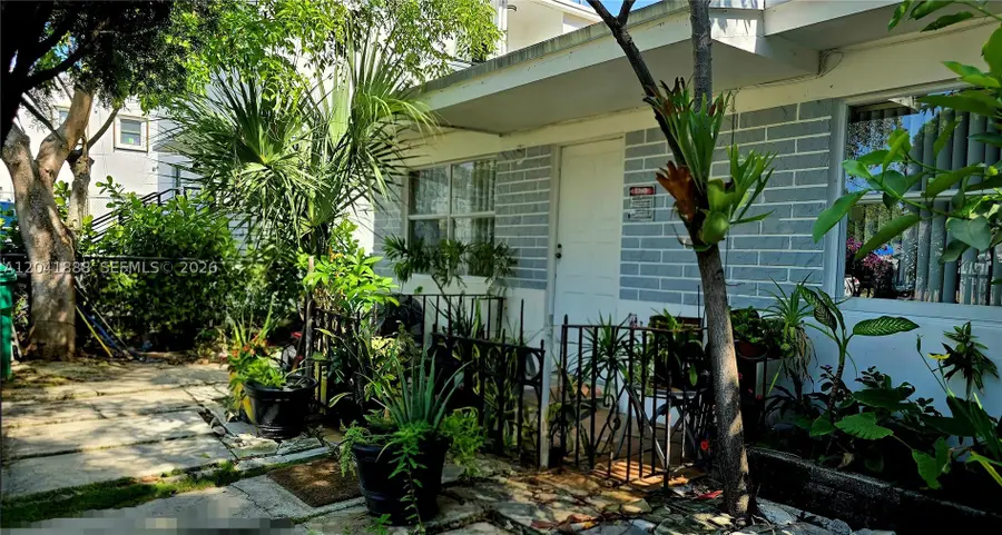 241 NW 32nd St, Miami, FL 33127 - #2