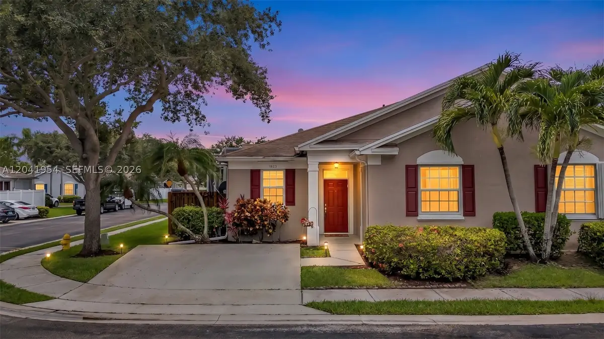 5823 Plum Harbor Cir, Tamarac, FL 33321 - #1
