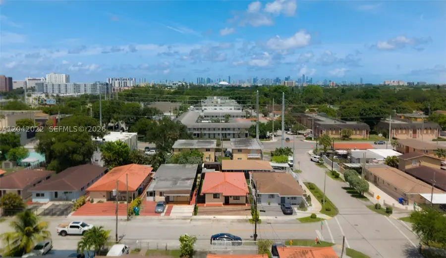509 NW 57th Ct, Miami, FL 33126 - #2
