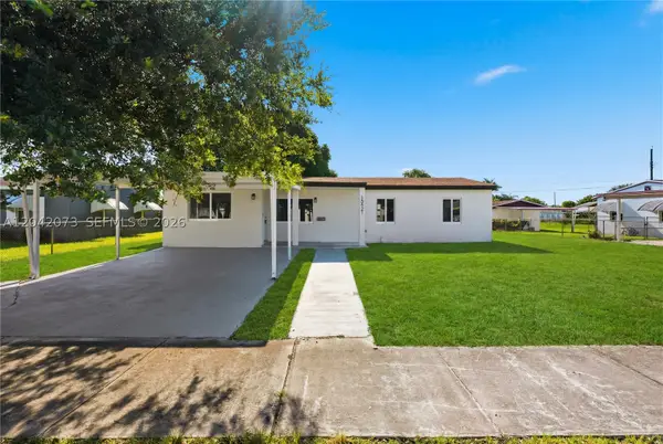 15921 NW 18th Pl, Miami Gardens, FL 33054