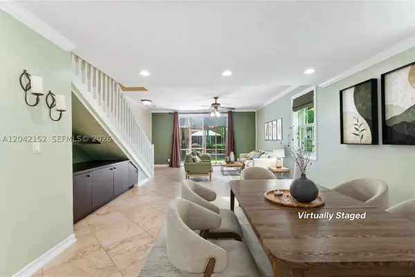 1552 Barcelona Way #6-19, Weston, FL 33327