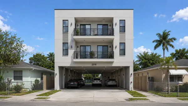 2210 Roosevelt St, Hollywood, FL 33020