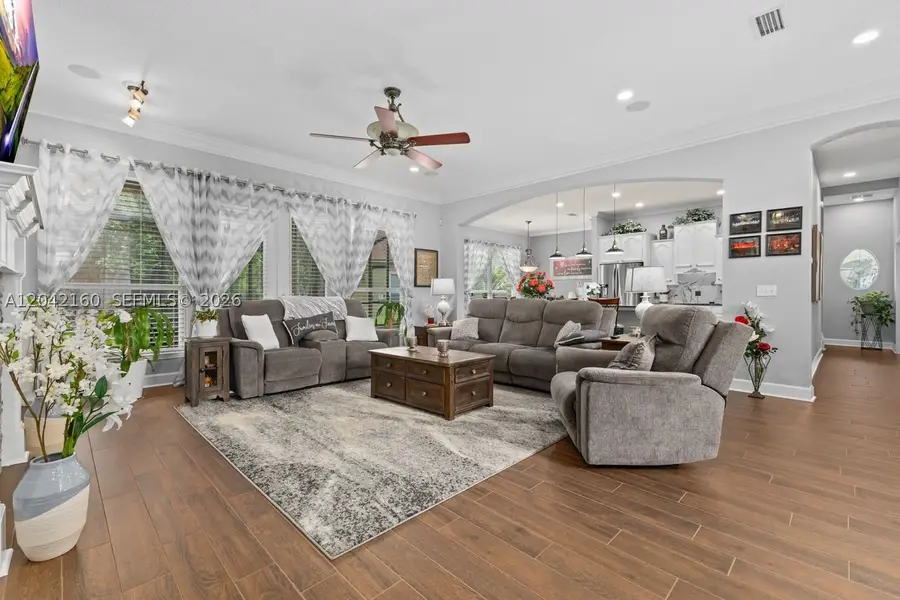 1642 Crooked Oak Dr, Tavares, FL 32605 - #2