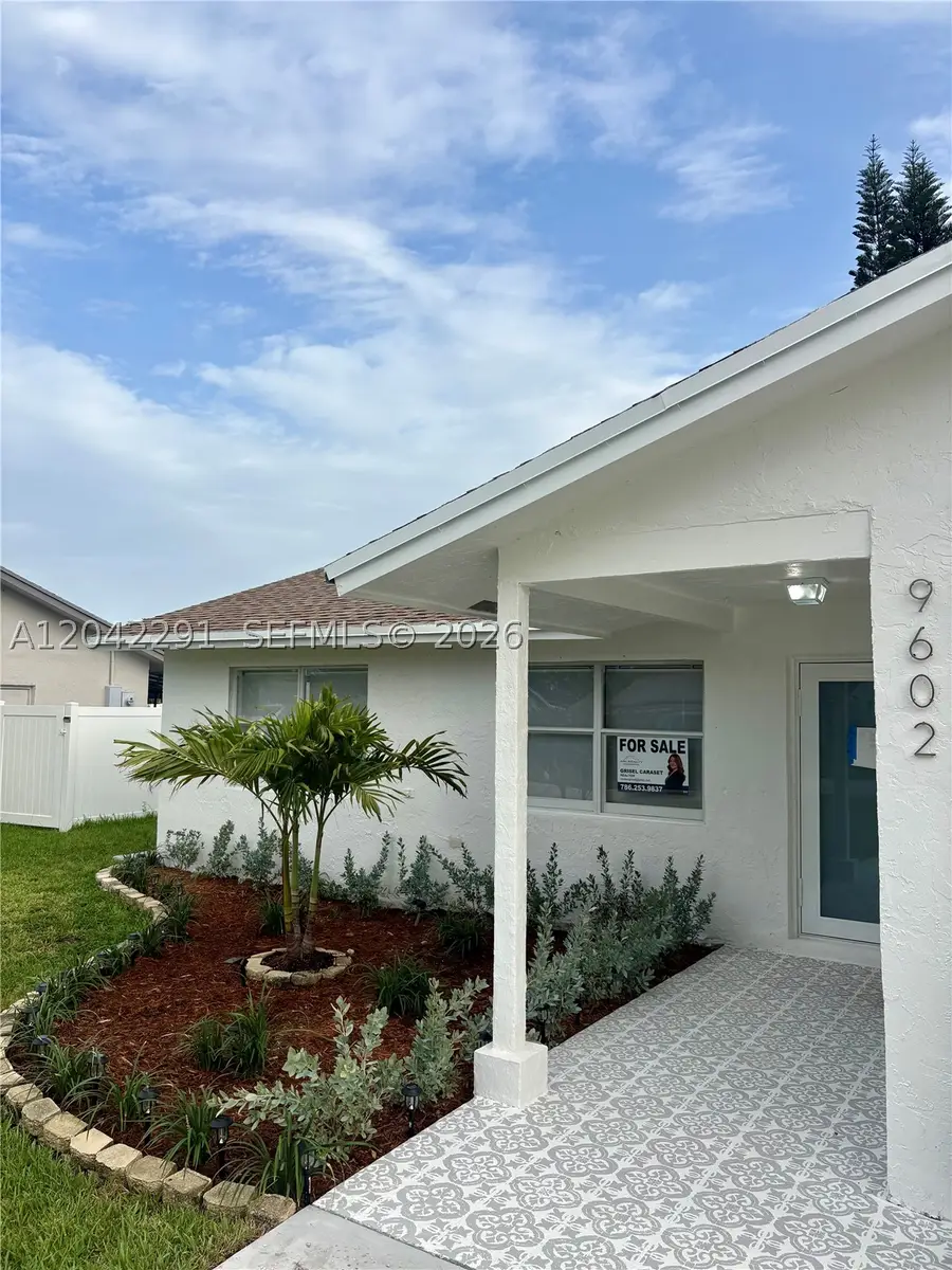 9602 NW 80th Pl, Tamarac, FL 33321 - #2