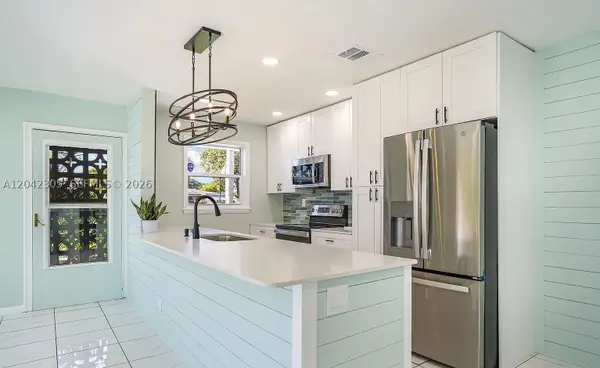 560 High Point Dr #D, Delray Beach, FL 33445