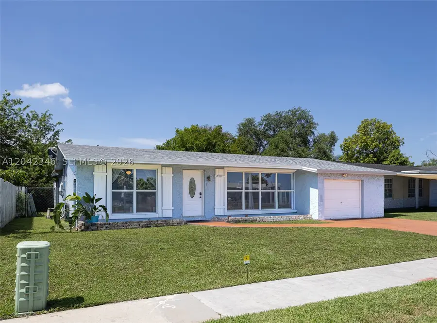 8350 NW 27th Pl, Sunrise, FL 33322 - #2