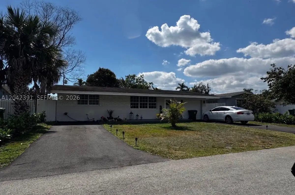 8130 NW 12th St, Pembroke Pines, FL 33024 - #1