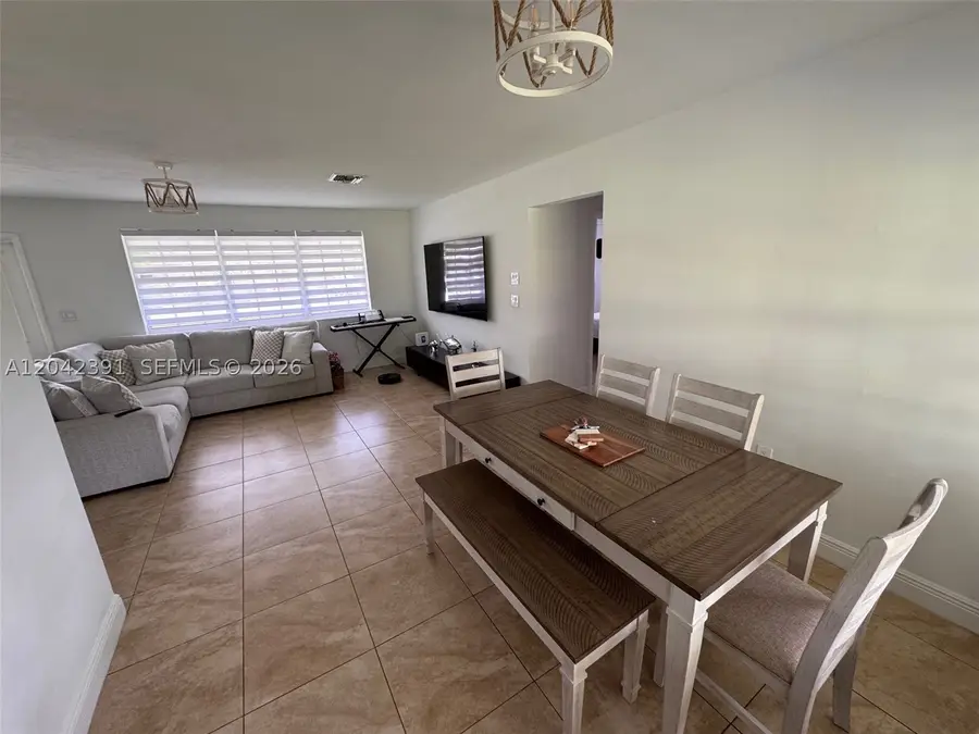 8130 NW 12th St, Pembroke Pines, FL 33024 - #3