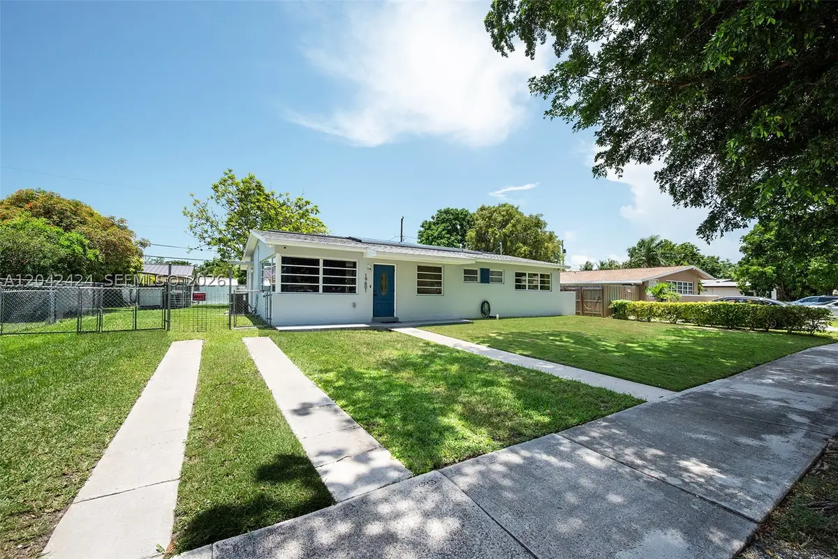 19601 Belview Dr, Cutler Bay, FL 33157 - #1