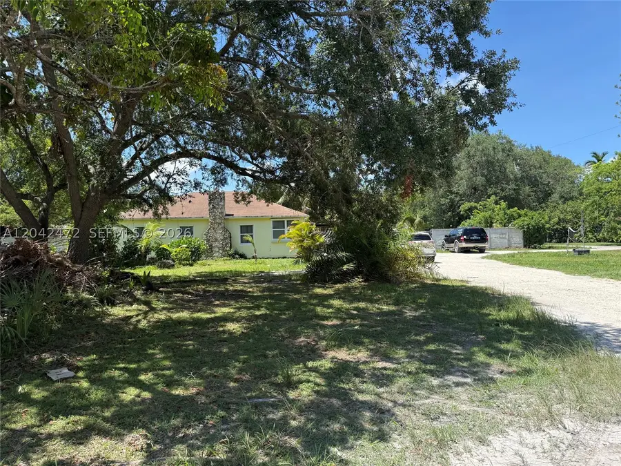 15201 SW 272nd St, Homestead, FL 33032 - #2