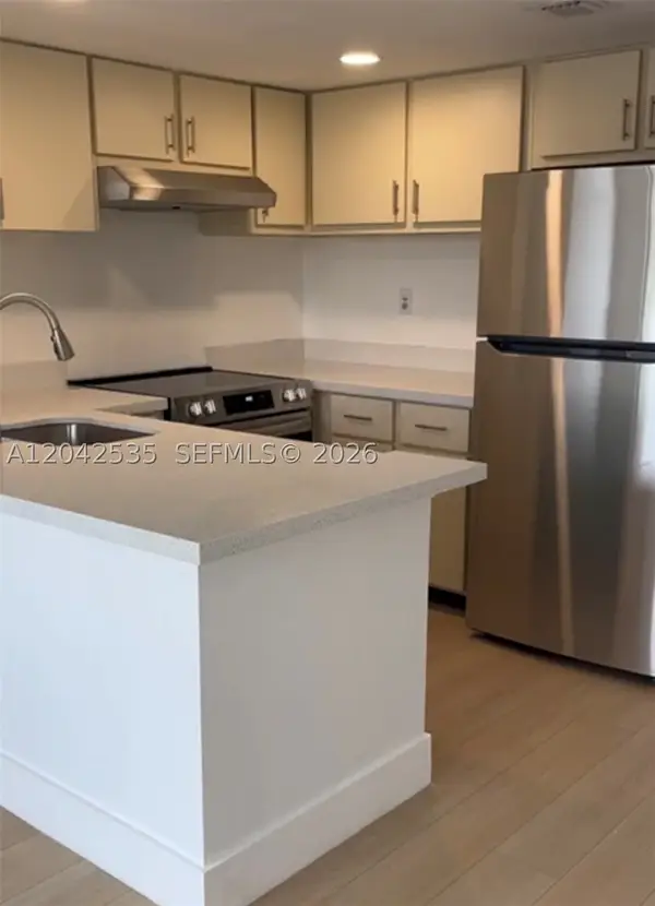 738 Executive Center Dr #23, West Palm Beach, FL 33401