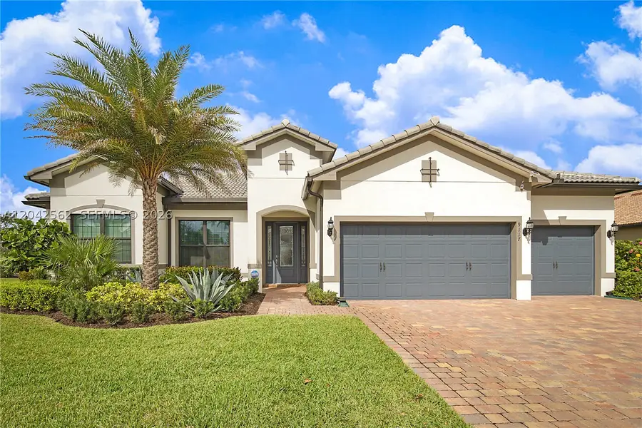 9117 Balsamo Dr, Palm Beach Gardens, FL 33412 - #2