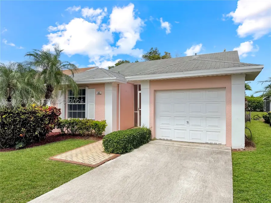707 SE 22nd Dr, Homestead, FL 33033 - #2