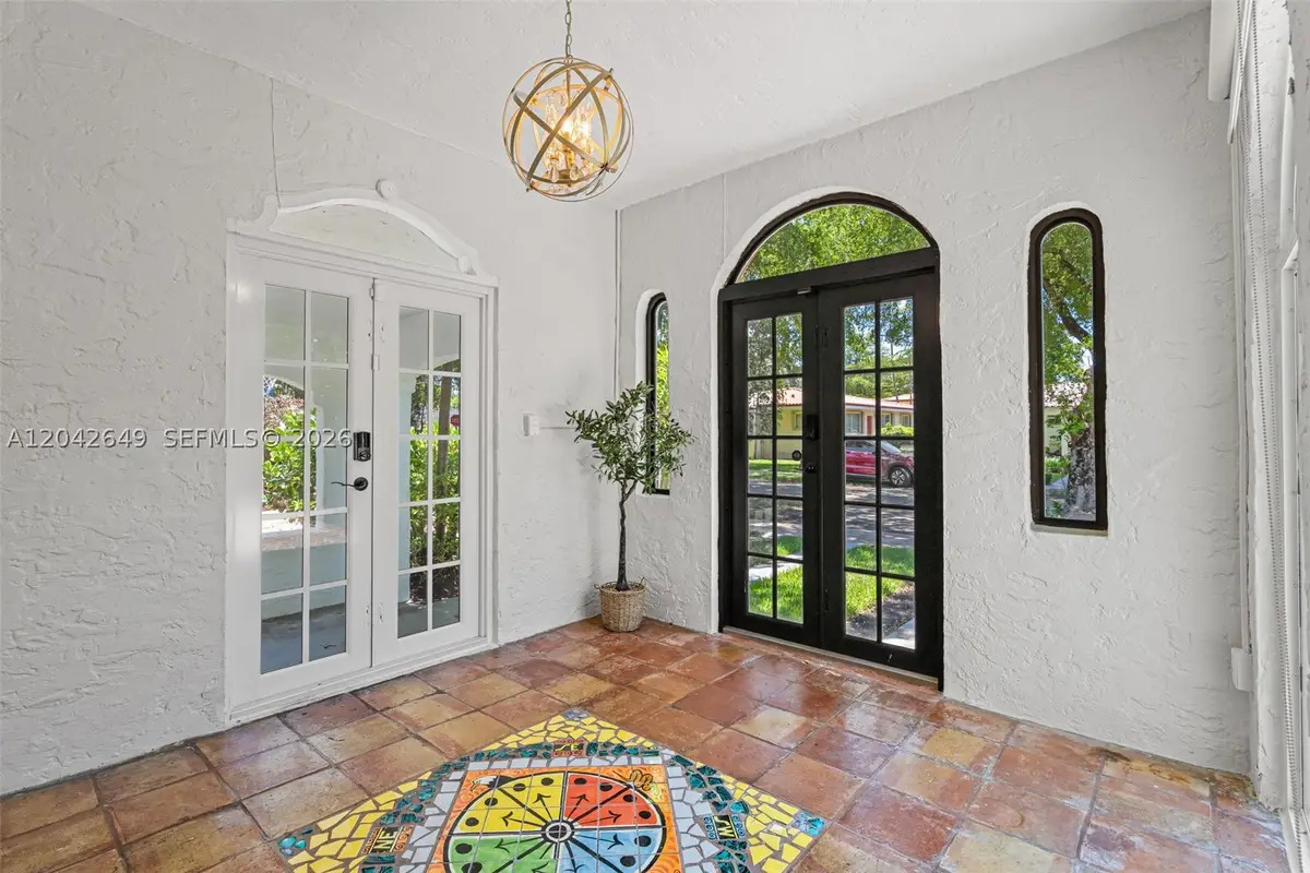1209 La Mancha Ave, Coral Gables, FL 33134 - #1