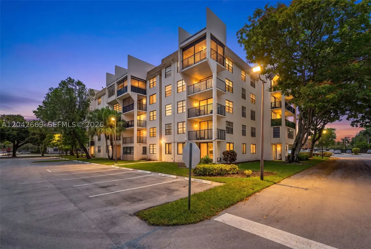 6190 Woodlands Blvd #316, Tamarac, FL 33319 - #1