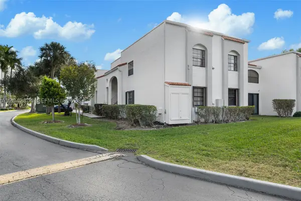 3571 Magellan Cir #343-4, Aventura, FL 33180