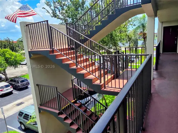 800 SW 131st Ave #301F, Pembroke Pines, FL 33027