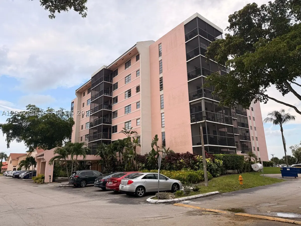 20840 San Simeon Way #308, Miami, FL 33179 - #1