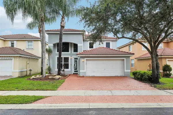 2162 NW 77th Ter, Pembroke Pines, FL 33024