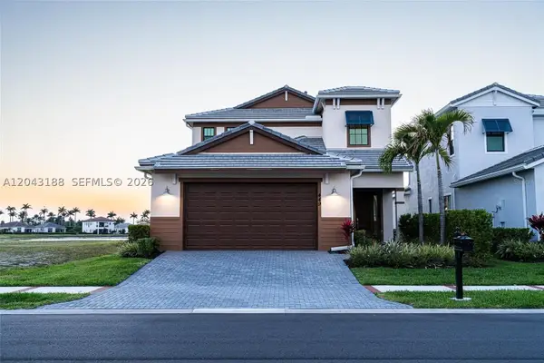 449 SE Fascino Cir, Port St Lucie, FL 34984