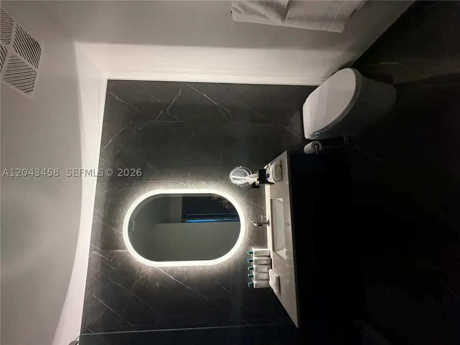 20 NE 11th St #5103, Miami, FL 33132 - #2