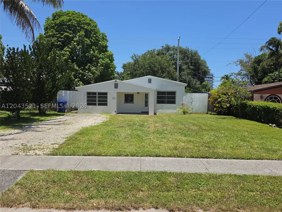 1215 NE 182nd St, North Miami Beach, FL 33162 - #2