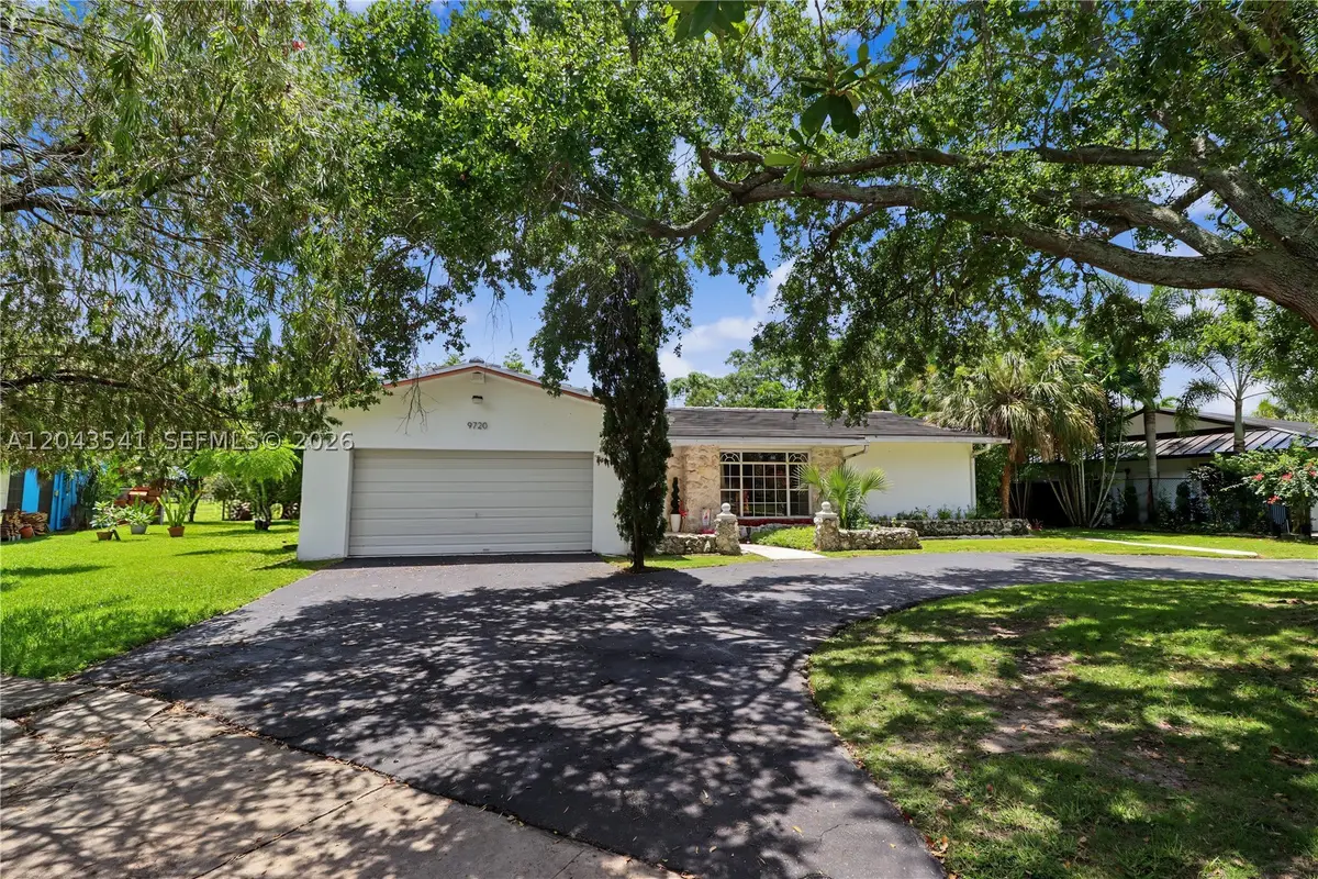 9720 Palmetto Club Ln W, Miami, FL 33157 - #1