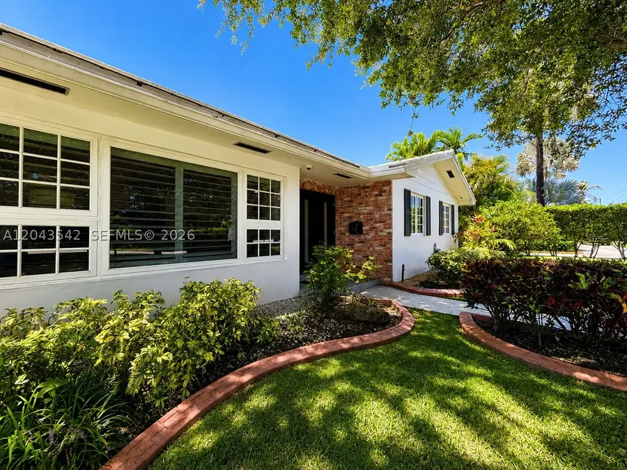 8481 SW 144th St, Palmetto Bay, FL 33158 - #2