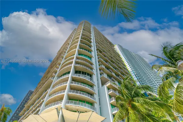 690 SW 1st Ct #PHII17, Miami, FL 33130