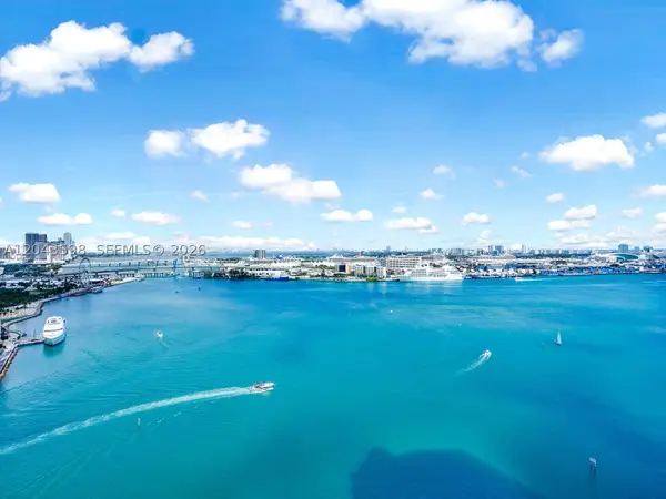 888 Brickell Key Dr #2412, Miami, FL 33131