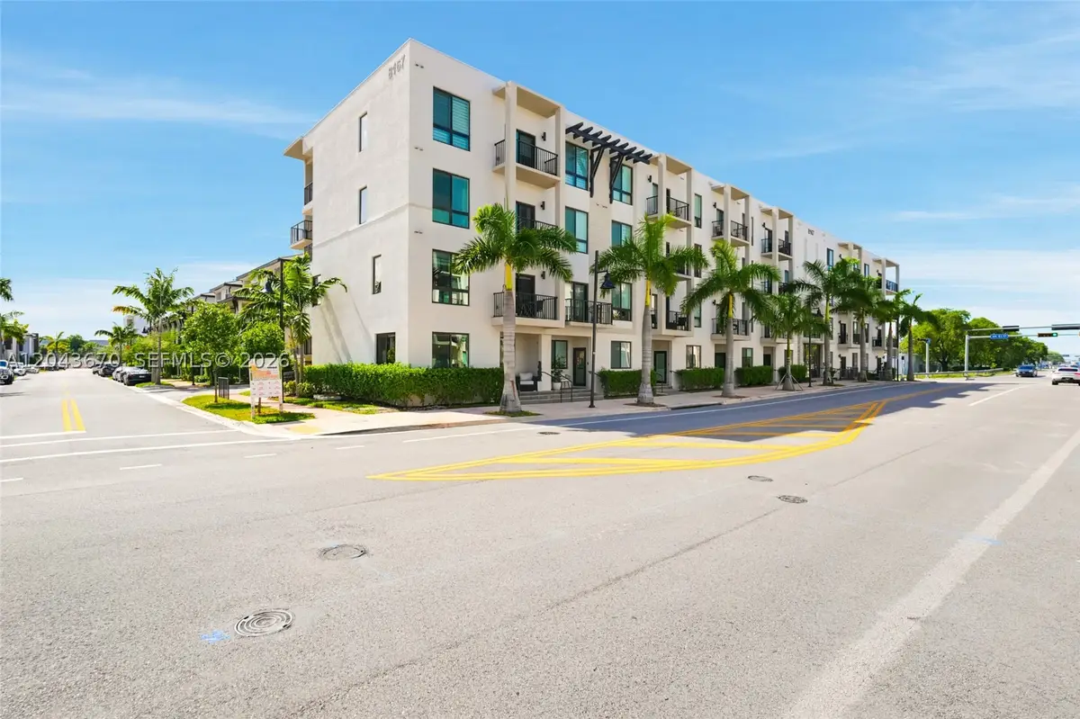 8167 NW 41st St #E-101, Doral, FL 33166 - #1
