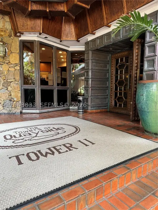 2000 Towerside Ter #905, Miami, FL 33138