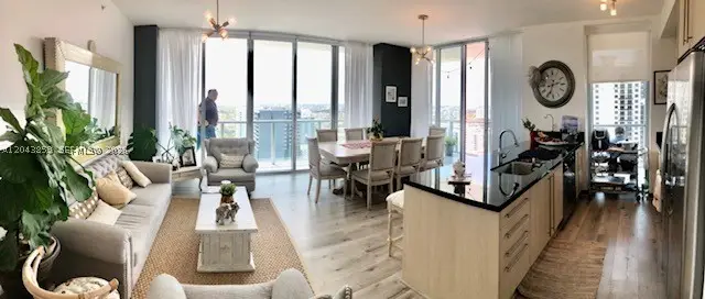 1111 SW 1st Ave #3225, Miami, FL 33130 - #1