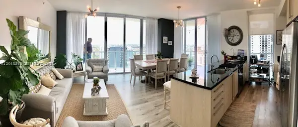 1111 SW 1st Ave #3225, Miami, FL 33130