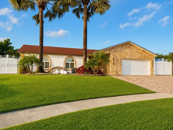 26764 SW 122nd Pl, Homestead, FL 33032