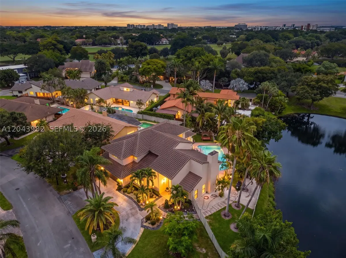 962 SW 93rd Ter, Plantation, FL 33324 - #1