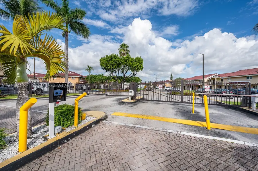 550 NW 82nd Ct #383, Miami, FL 33126 - #3