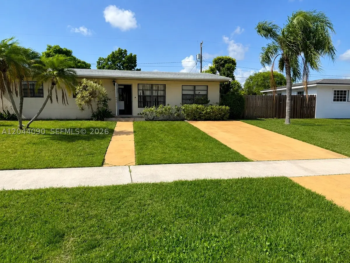 11832 SW 185th Ter, Miami, FL 33177 - #1