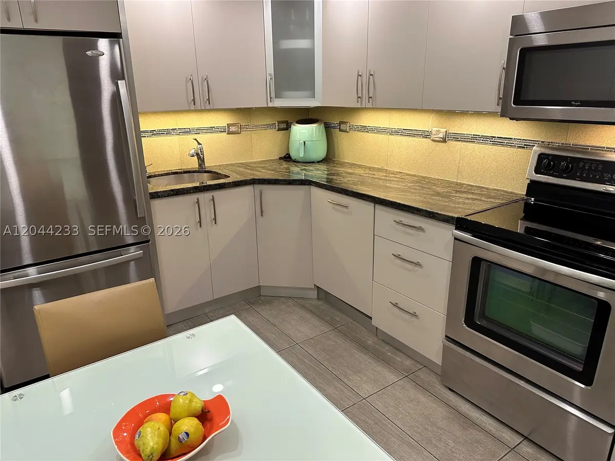 6039 Collins Ave #1205, Miami Beach, FL 33140 - #1