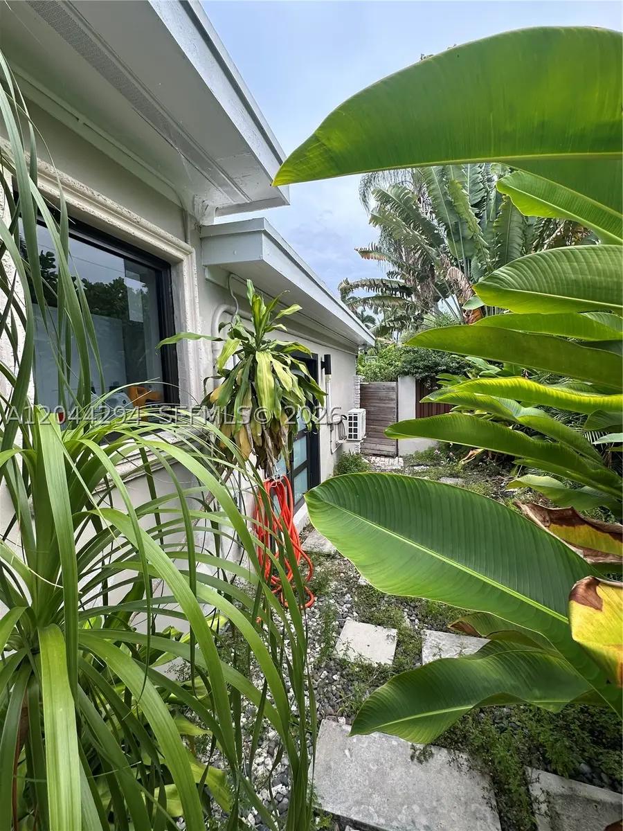 1338 N Venetian Way, Miami, FL 33139 - #2