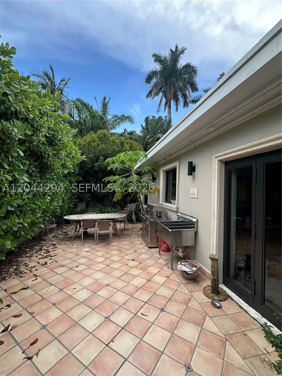 1338 N Venetian Way, Miami, FL 33139 - #3