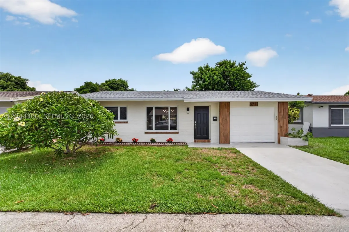 5711 NW 48th Ter, Tamarac, FL 33319 - #1