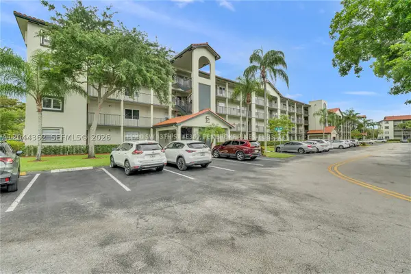 12900 SW 13th St #309E, Pembroke Pines, FL 33027