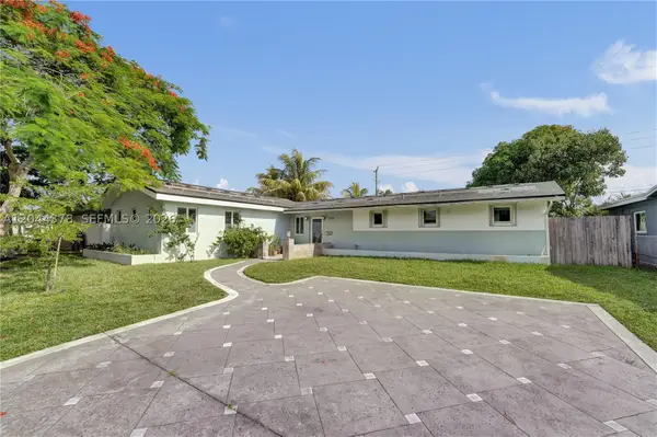 4311 Hayes St, Hollywood, FL 33021