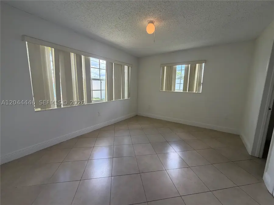 7395 Garfield St, Hollywood, FL 33024 - #2